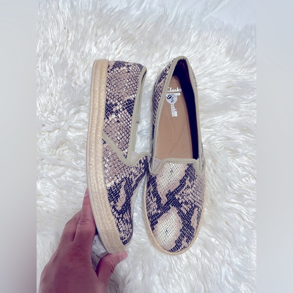 Clark’s - Picture 3 of 3